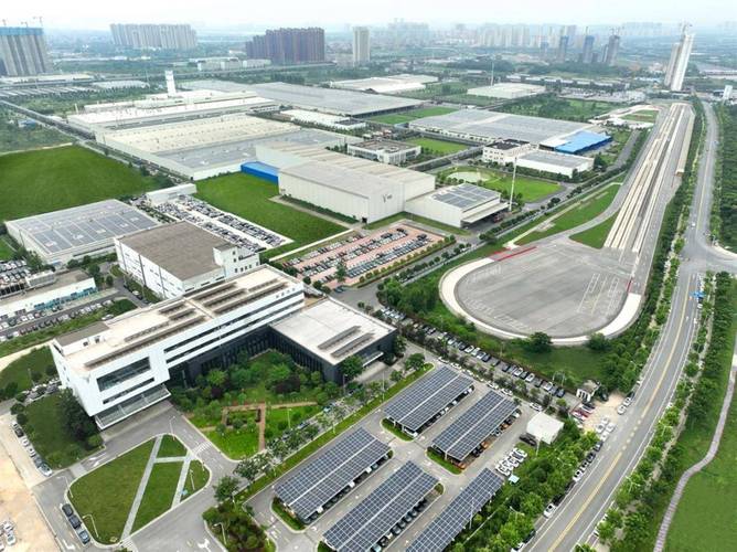 嵐圖汽車 數字化浪潮下的高端智造與用戶生態重構